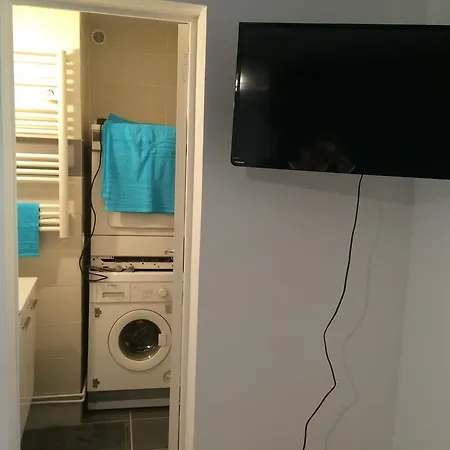 Charmant Studio Proche Gare/rer Massy Palaiseau מאסי